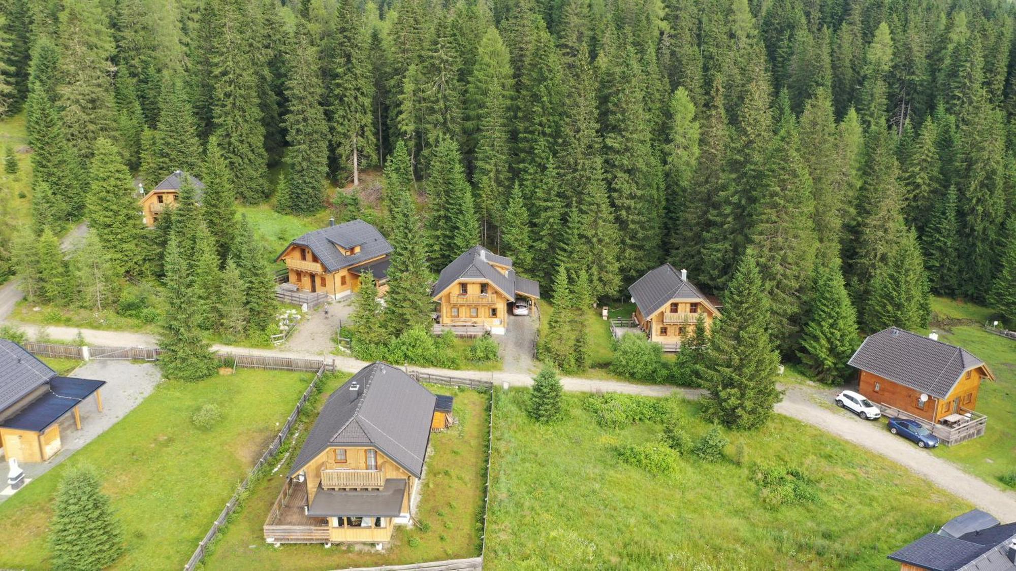 Almhaus & Almchalet Flattnitz מראה חיצוני תמונה